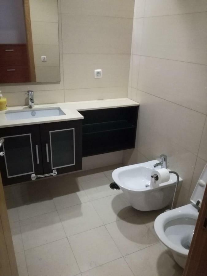 Adalberto Nascimento Luxury Aparta-Hostel At Colinas Do Cruzeiro Odivelas  Ngoại thất bức ảnh